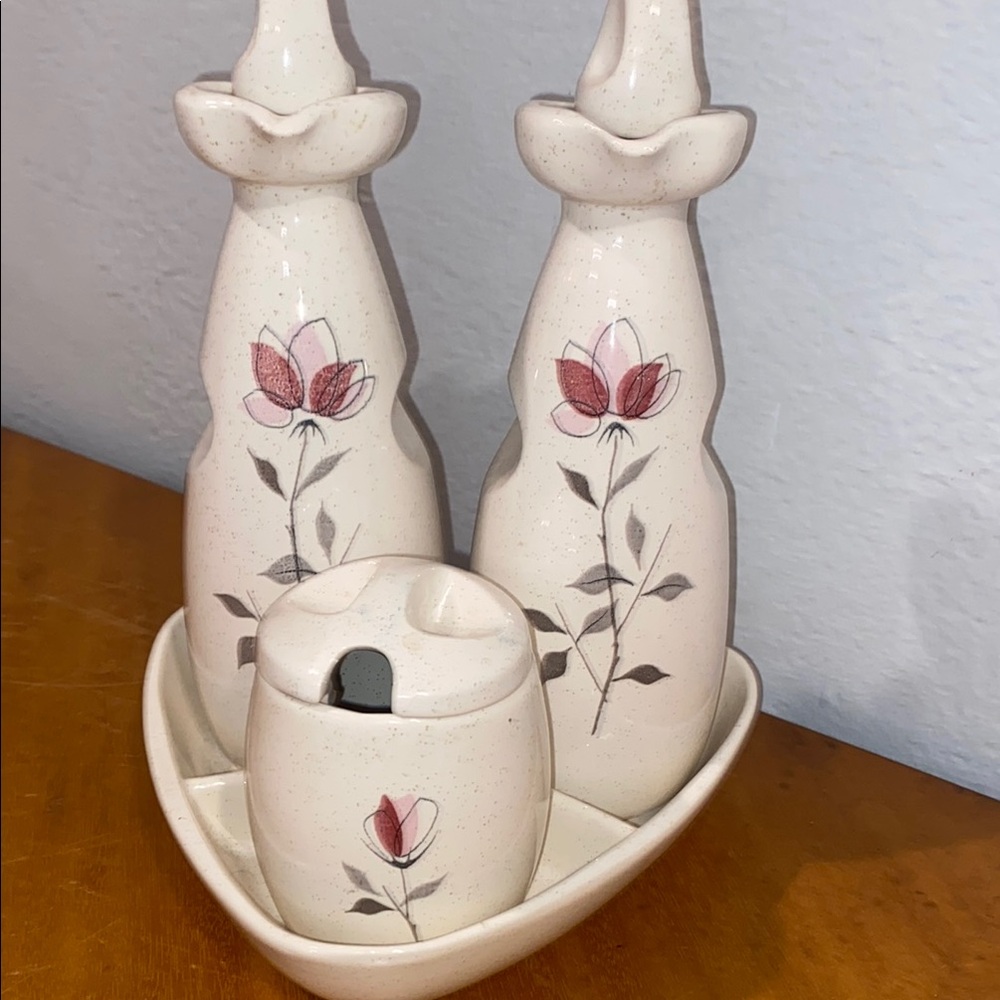Franciscan Duet Oil, Vinegar, & Mustard Set with Tray - good corks